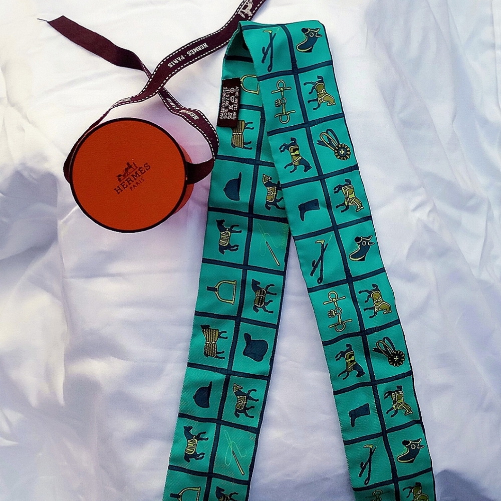 Chic Hermes Green Twilly Scarf with Equestrian Print